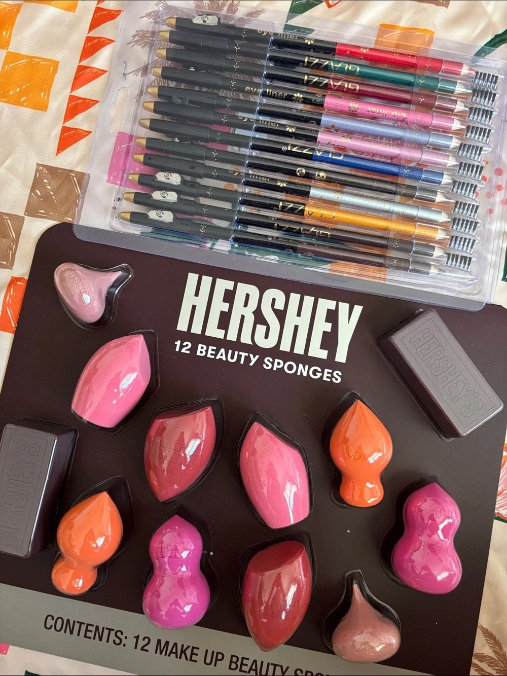 HERSHEY 12-Piece Makeup Beauty Blender Sponges + Lip & Eye Liner Pencils Set